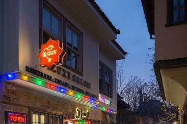 هتل آپارتمان Delight Deluxe Aparts