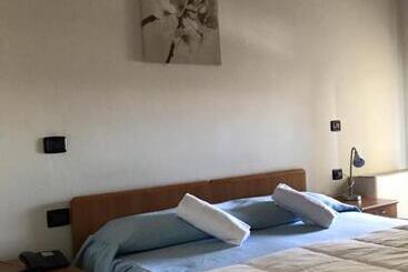 فندق Ristorante Gallo D Oro