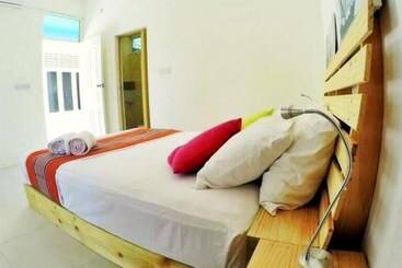 هتل Captains Residence By Vista