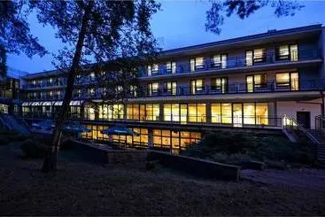 Hotel Green Park Conference Centre