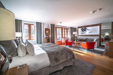 ホテル Hôtel Le Strato