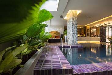 호텔 Ploen Chaweng By Tolani