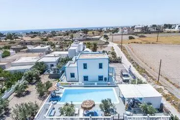 Studios Apartments Kapetanios