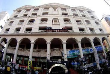 فندق Mangal Regency