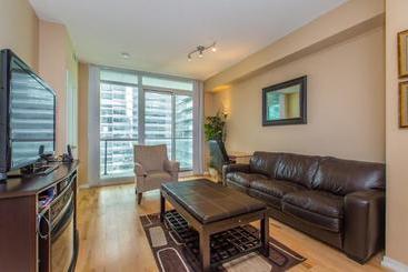 Otel Globalstay. Maple Leaf Square