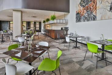 هتل Wyndham Garden Ribeirao Preto Convention