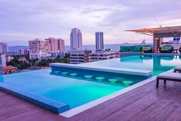 Hotell Unique Regency Pattaya