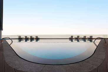 호텔 Wyndham Garden Ajman Corniche