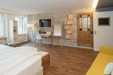 בית מלון כפרי 2b