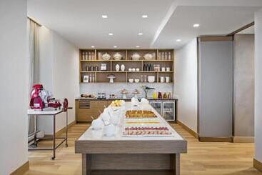 Ac Hotel By Marriott New York Downtown