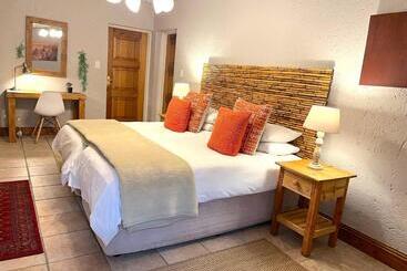 ホテル Safari Club Guest Lodge Or Tambo International Airport