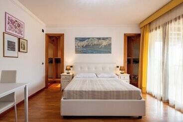 Panzió Arbatax Sa Omu Bianca