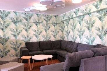 Nice Way Cascais Hostel & Surf Camp