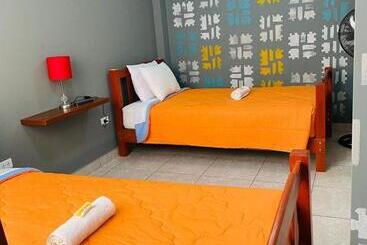 Bed and Breakfast Sunset Hostel Airport