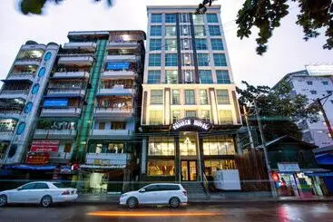 Hotel Tristar