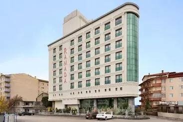 ホテル Ramada By Wyndham Isparta