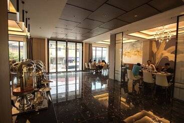 ホテル Confetti Garden