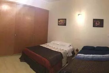 تختخواب و صبحانه Che S House