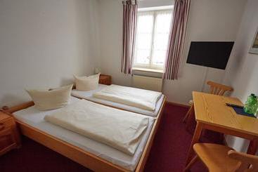 Hotel Der Heurige Im Gasthaus Zum Löwen