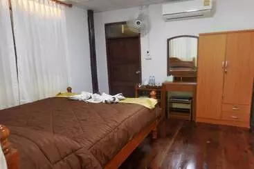 استراحتگاه Akchanok Homestay