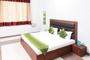 هتل Treebo Trip Annaya Royals Lucknow