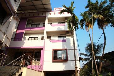 Bed and Breakfast Vrundavan Deluxe