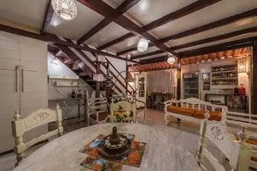 Aloha Noronha Hostel