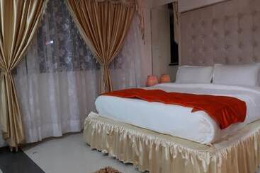 Hotel Setrac Orange