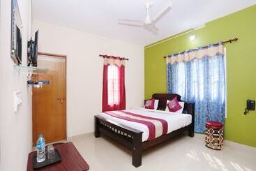 Oyo 10421 La Flora Resorts