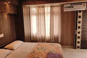 Hotel Goroomgo Koyal Mandi