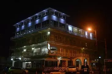 Hotel Status International