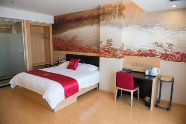 Thank Inn Plus Hotel Sichuan Neijiang Hongxing Red Star Macalline