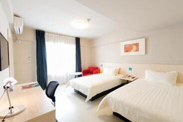 ホテル Jinjiang Inn Xianning Yinquan Avenue Hot Spring