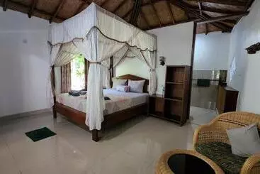 ホテル Sam S Bungalows And Treks