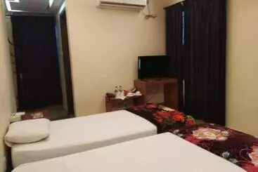 هتل Bottomhill Palace