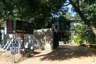 هتل Umesh Home Stay