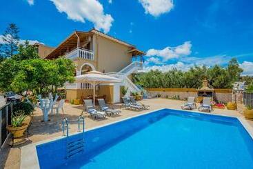 Otel Capriccio Studios