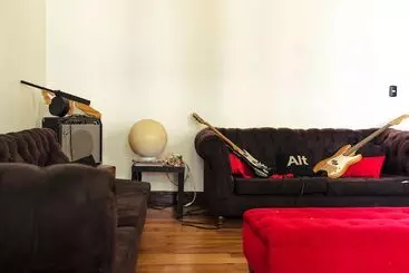 هتل Hostal Irreal