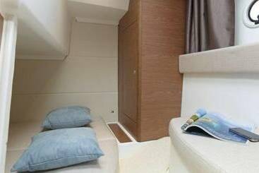 בית מלון כפרי Houseboat