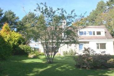 Bed and Breakfast Rosegrove Guesthouse