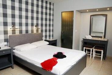 آپارتمان Ariadnes Holiday Accommodation