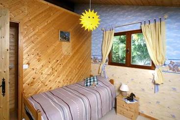 فندق Chalets Les Jonquilles