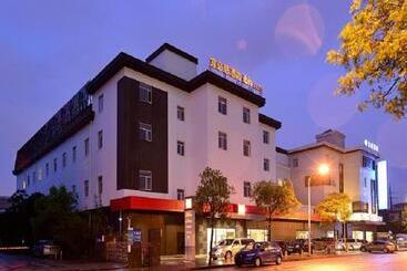 호텔 Ibis Shanghai New Hongqiao