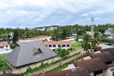 酒店 Lido Beach Resort