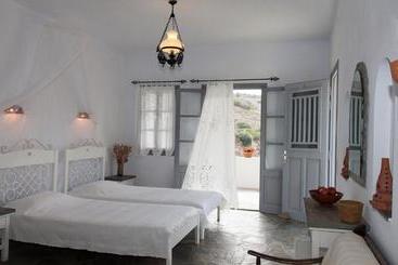 בית מלון כפרי Sifnos Ostria Studios