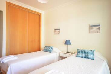 דירה Millennium Golf Residences Al