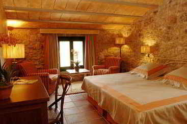 Отель Mas Can Ros