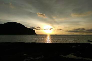 ホテル Phi Phi Sunset Bay Resort