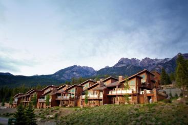 هتل The Residences At Fairmont Ridge