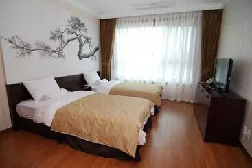 Pineridge Resort